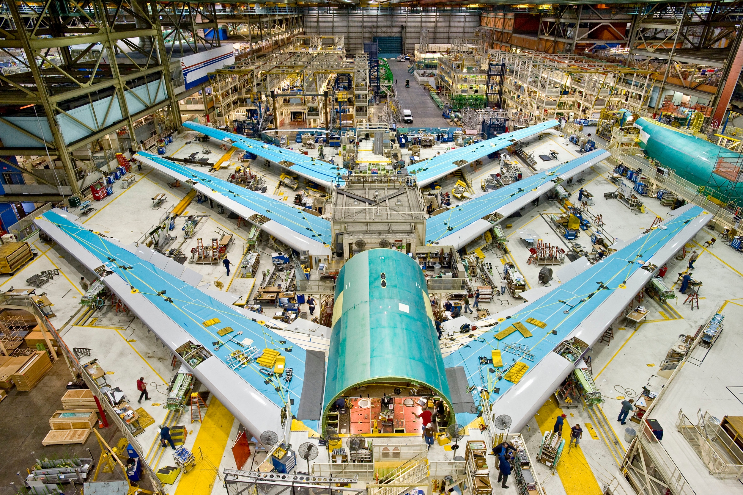 Boeing_747-8_Test_Planes_in_Assembly